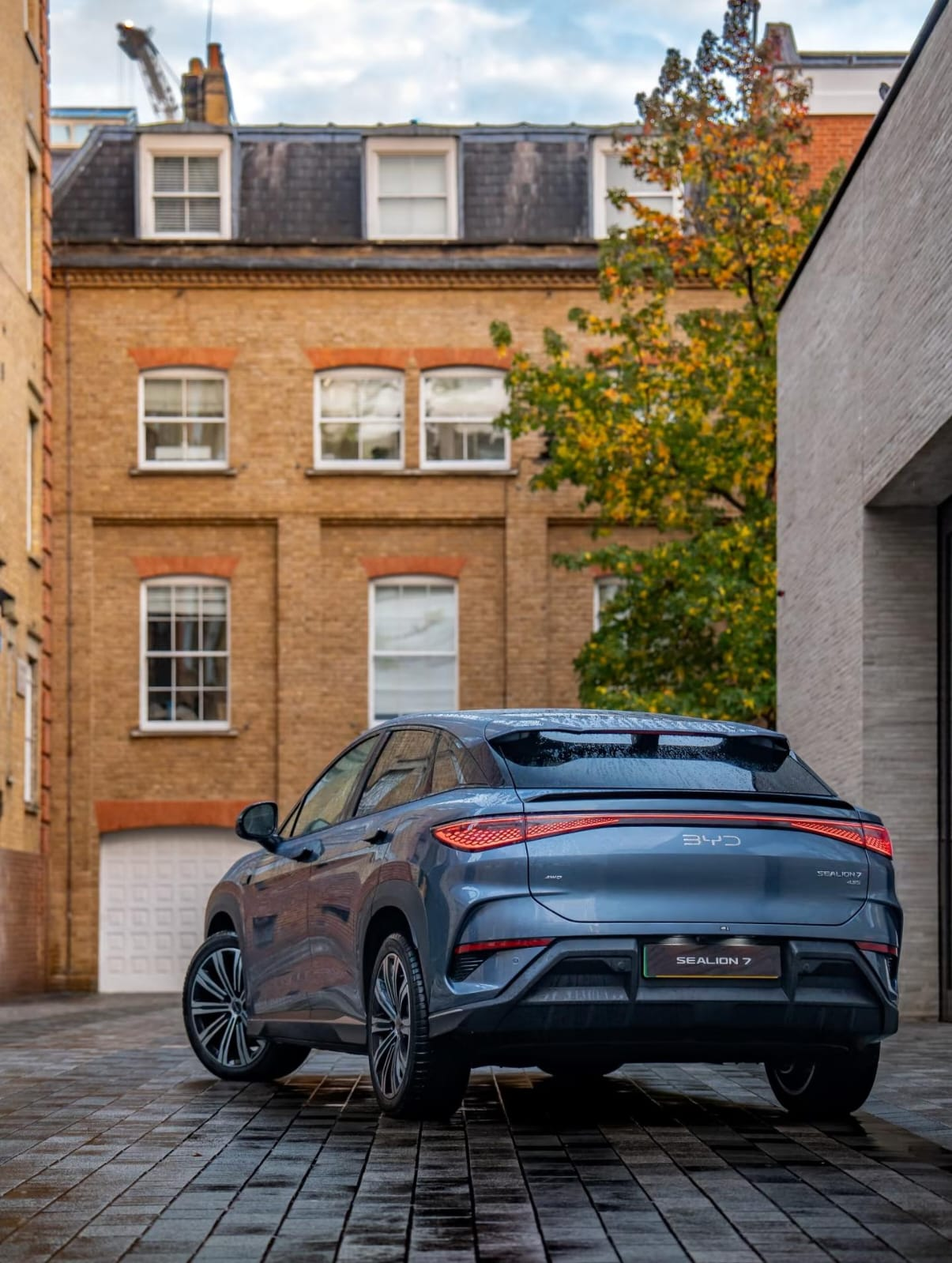 BYD SEALION 7 Rear View